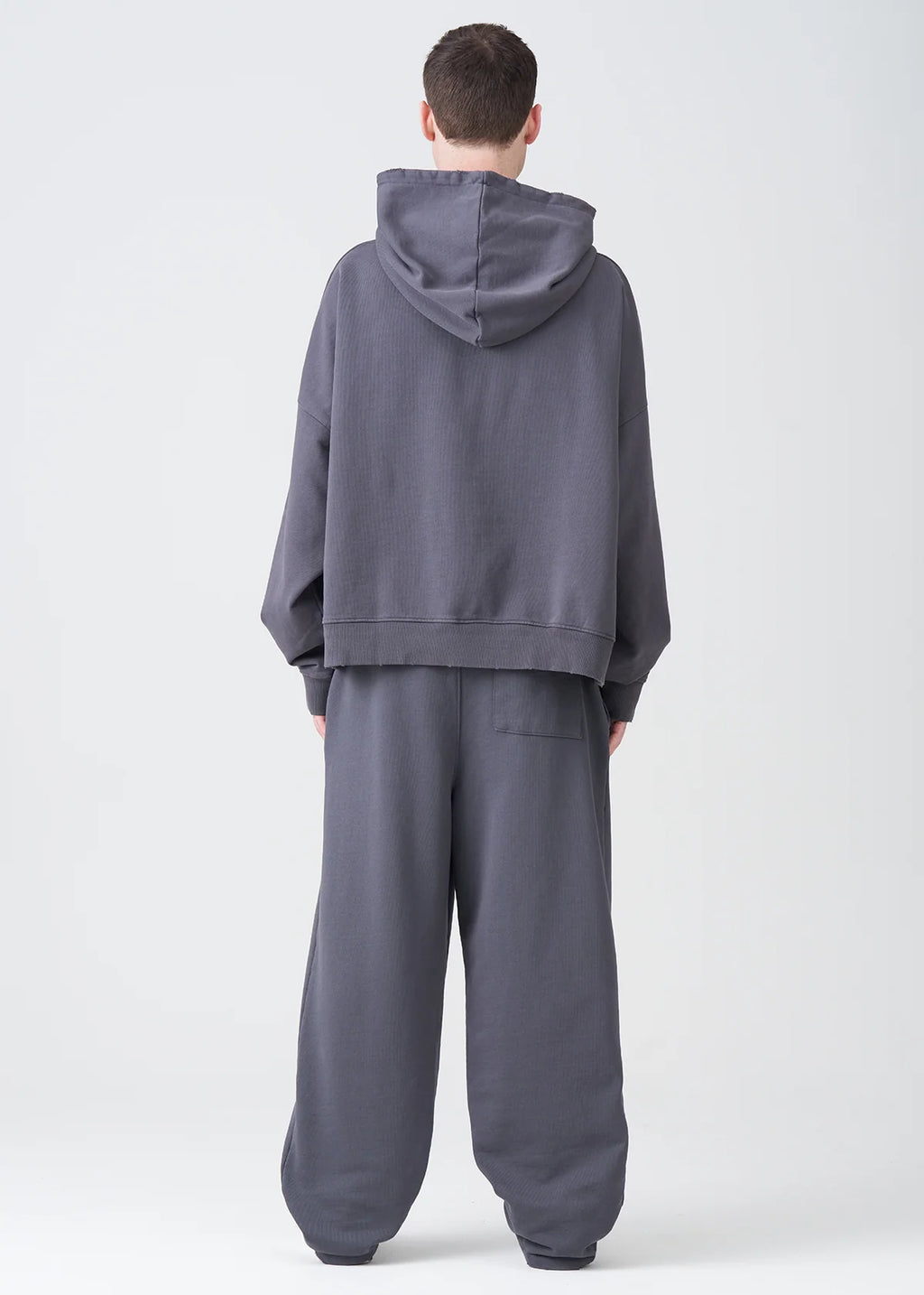 The Grounded Collection Carbon